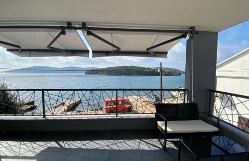 Molat Apartment | Two bedroom apartment near beach Brgulje, Molat (A-22856-a)