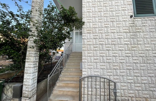 Loviste Apartment | Two bedroom apartment with terrace and sea view Lovište, Pelješac (A-19514-a)