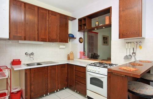 Nerezise Apartment | Two bedroom apartment with terrace and sea view Cove Vela Farska, Brač (A-2897-a)