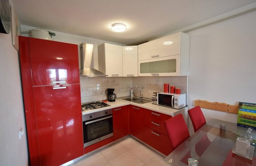 Municipality of Omisalj Apartment | Two bedroom apartment with terrace Omišalj, Krk (A-20617-a)