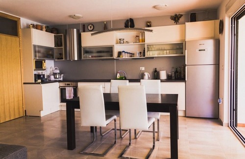 Municipality of Omisalj Apartment | Two bedroom apartment near beach Omišalj, Krk (A-21946-a)