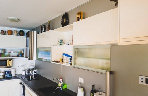Municipality of Omisalj Apartment | Two bedroom apartment near beach Omišalj, Krk (A-21946-a)