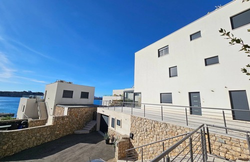Municipality of Omisalj Apartment | Two bedroom apartment near beach Omišalj, Krk (A-23681-a)