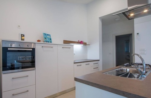 Verunic Apartment | Two bedroom apartment with terrace and sea view Verunić, Dugi otok (A-14286-d)