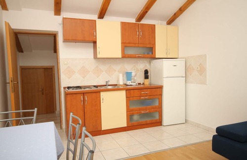 Soline Apartment | Two bedroom apartment with terrace and sea view Cove Soline, Dugi otok (A-448-g)