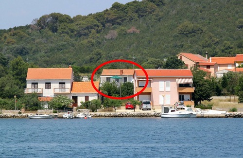Verunic Apartment | Two bedroom apartment with terrace and sea view Verunić, Dugi otok (A-8104-a)