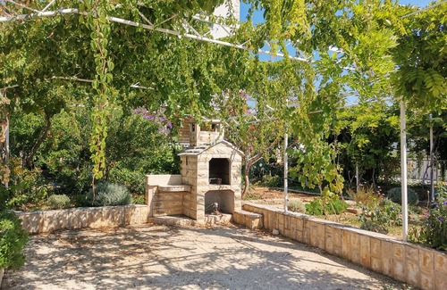 Vinisce Apartment | Two bedroom apartment near beach Vinišće, Trogir (A-4288-c)