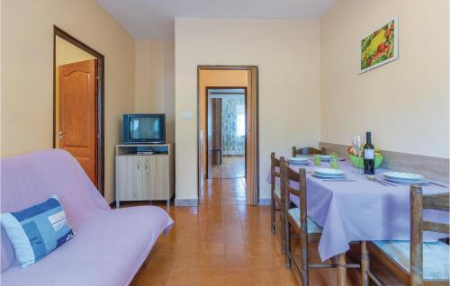 Valbandon Apartment | Two-Bedroom Apartment In Fazana
