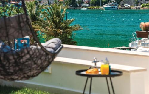 Prijevor Apartment | Two-Bedroom Apartment In Mokosica