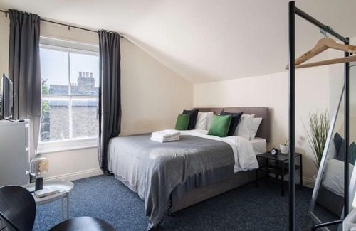 Bedford Apartment | Two Bedroom Apartment in Tooting