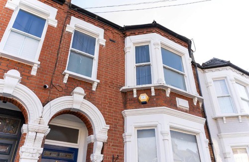 Bedford Apartment | Two Bedroom Apartment in Tooting