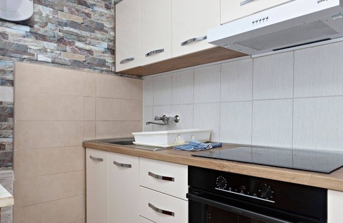 Grebastica Apartment | Two bedroom apartment near beach Grebaštica, Šibenik (A-461-d)