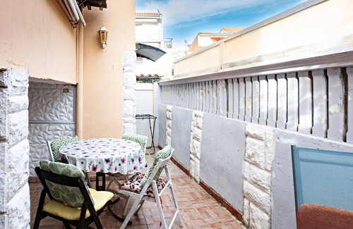 Grebastica Apartment | Two bedroom apartment near beach Grebaštica, Šibenik (A-461-d)
