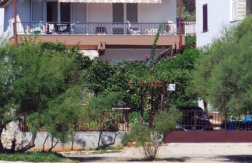 Grebastica Apartment | Two bedroom apartment near beach Grebaštica, Šibenik (A-10366-a)
