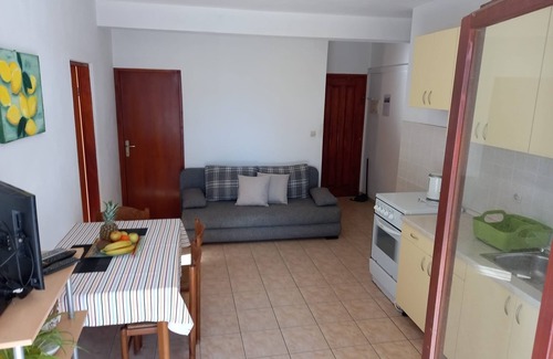 Ivan Dolac Apartment | Two bedroom apartment near beach Ivan Dolac, Hvar (A-21269-d)