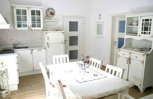 Sevid Apartment | Two bedroom apartment near beach Sevid, Trogir (A-9125-b)