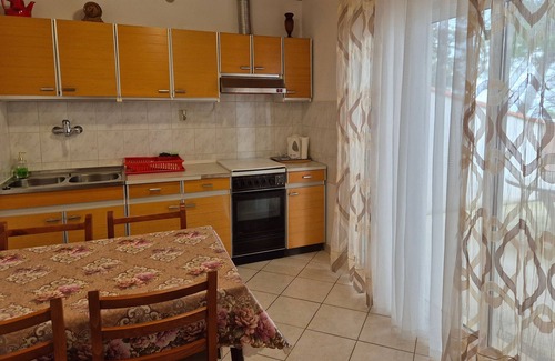 Zavala Apartment | Two bedroom apartment near beach Zavala, Hvar (A-8774-a)