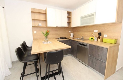 Kolan Apartment | Two bedroom apartment near beach Mandre, Pag (A-6284-c)