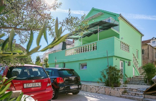 Marina Apartment | Two bedroom apartment with balcony and sea view Marina, Trogir (A-20016-a)