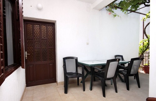 Sucuraj Apartment | Two bedroom apartment with terrace Sućuraj, Hvar (A-6732-b)