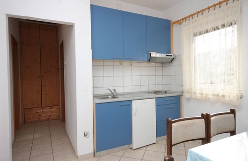 Supetar Apartment | Two bedroom apartment with terrace and sea view Supetar, Brač (A-7535-a)