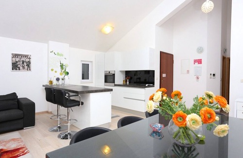 Trogir Apartment | Two bedroom apartment with terrace and sea view Trogir (A-16211-a)
