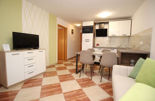 Baska Apartment | Two bedroom apartment with terrace Baška, Krk (A-18775-b)