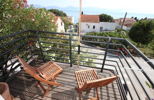 Gradac Apartment | Two bedroom apartment with balcony and sea view Gradac, Makarska (A-6661-a)