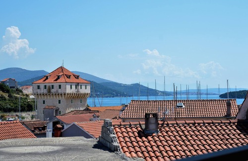 Marina Apartment | Two bedroom apartment with terrace and sea view Marina, Trogir (A-10238-a)