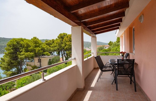 Poljica Apartment | Two bedroom apartment with terrace and sea view Poljica, Trogir (A-11103-b)