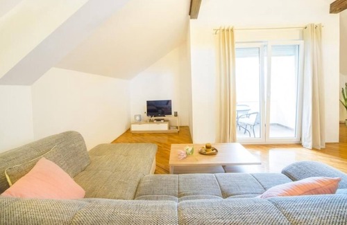 Slunj Apartment | Two bedroom apartment with balcony Slunj, Plitvice (A-17380-a)