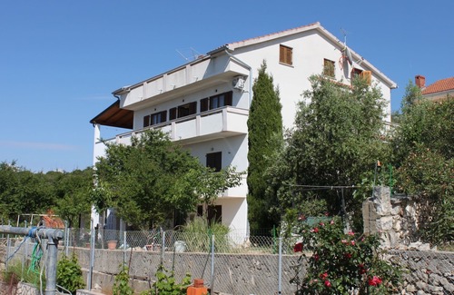 Lun Apartment | Two bedroom apartment with terrace and sea view Lun, Pag (A-6450-e)