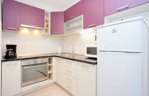 Omis Apartment | Two bedroom apartment with terrace Omiš (A-10362-a)