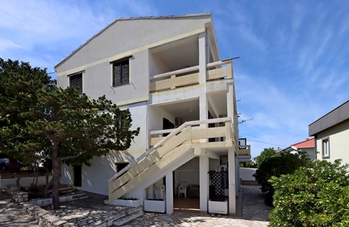 Pag Apartment | Two bedroom apartment with terrace and sea view Pag (A-18345-b)