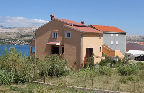 Pag Apartment | Two bedroom apartment with terrace and sea view Pag (A-6526-c)