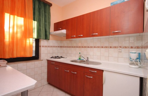 Pomer Apartment | Two bedroom apartment with terrace Pomer, Medulin (A-7374-a)