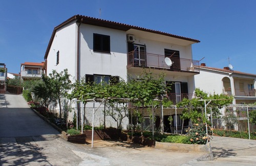 Vintijan Apartment | Two bedroom apartment with terrace Pula (A-7647-a)