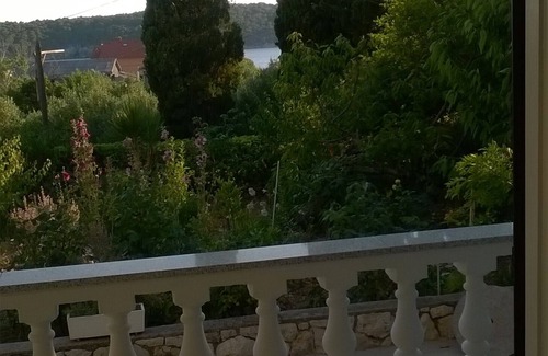 Barbat na Rabu Apartment | Two bedroom apartment with balcony Barbat, Rab (A-17620-a)