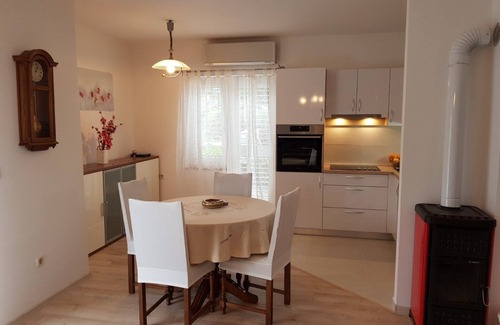 Barbat na Rabu Apartment | Two bedroom apartment with terrace Barbat, Rab (A-4951-a)