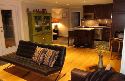 Grand Boulevard House | Two Bedroom Basement Suite - North Vancouver - West Vancouver