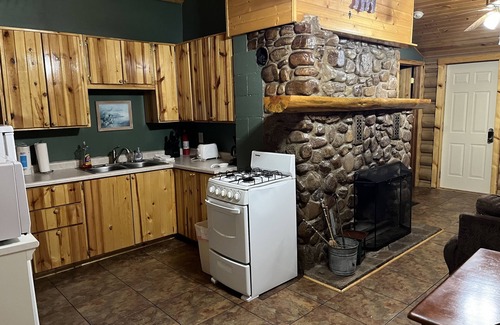Au Train Cabin | Two bedroom cabin with hot tub and fireplace.
