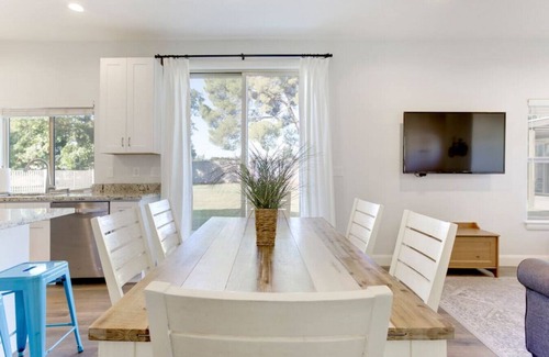 Gilbert House | Two Bedroom, clean guest house in Gilbert
