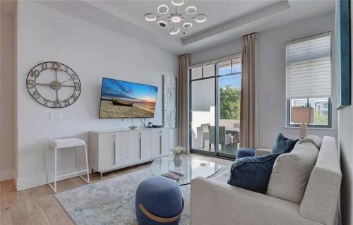 Old Naples Apartment | Two Bedroom Condo in Olde Naples