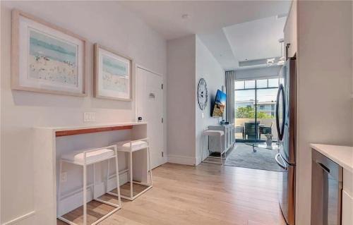Old Naples Apartment | Two Bedroom Condo in Olde Naples