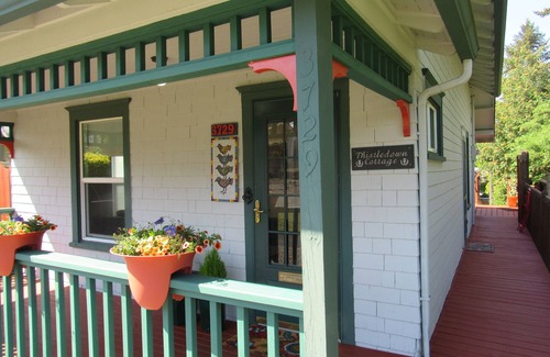 North End Cottage | Two Bedroom Cottage In the Heart of Proctor Neighborhood