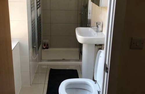 Stockwell Apartment | two Bedroom Flat, seconds from Stockwell station