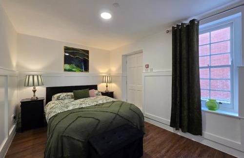 Butetown Apartment | Two bedroom flat in Cardiff Bay with roof terrace