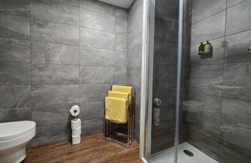 Butetown Apartment | Two bedroom flat in Cardiff Bay with roof terrace