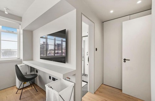 Queen's Gate Apartment | Two Bedroom Flat in Kensington