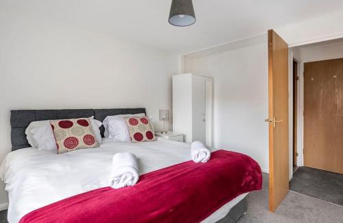 Colchester Apartment | Two bedroom flat near Colchester Hospital with free parking and internet